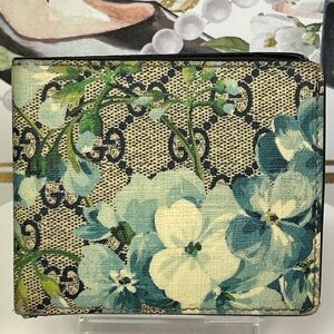 GUCCI GG Blue Blooms Bifold Wallet 😍🌺